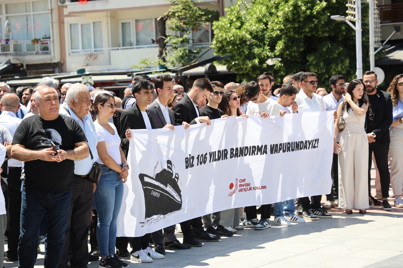 Manisa’da 19 Mayıs Coşkusu Chp’den Cumhuriyet Meydanı’nda Anlamlı Tören (7)
