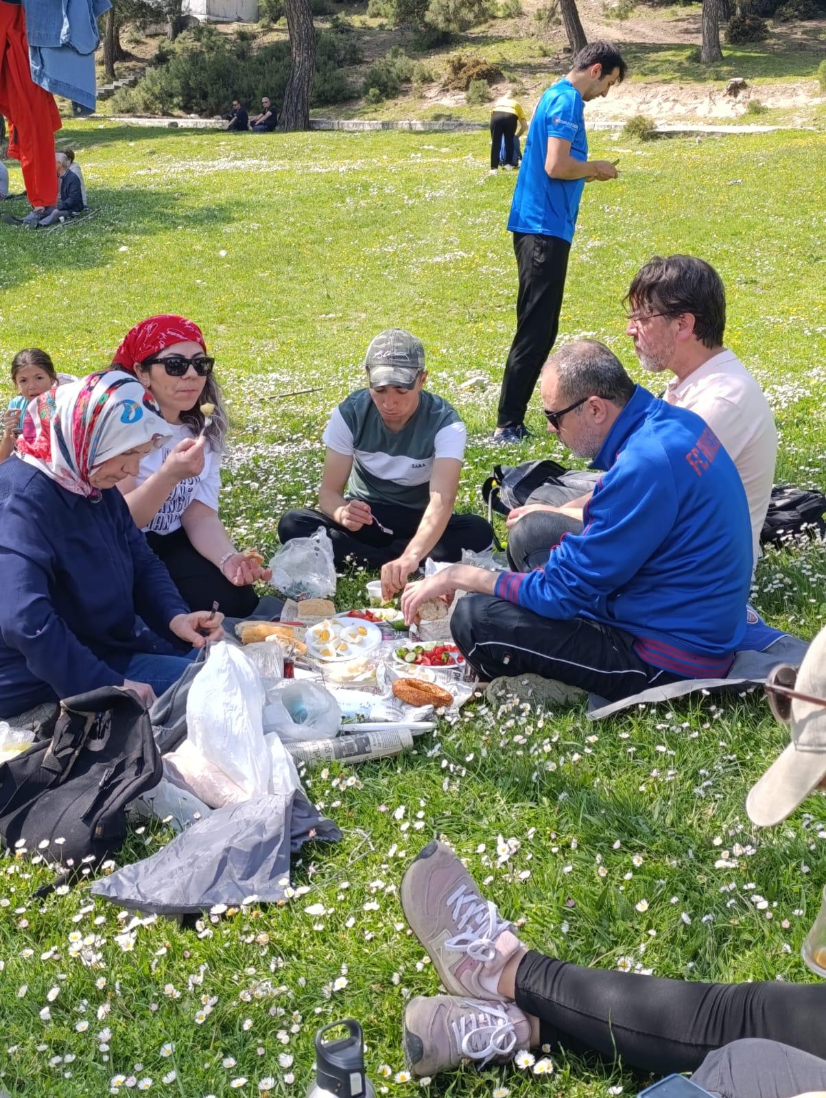 Manisa’da 7 Kilometrelik Engel Tanımayan Yürüyüş (2)