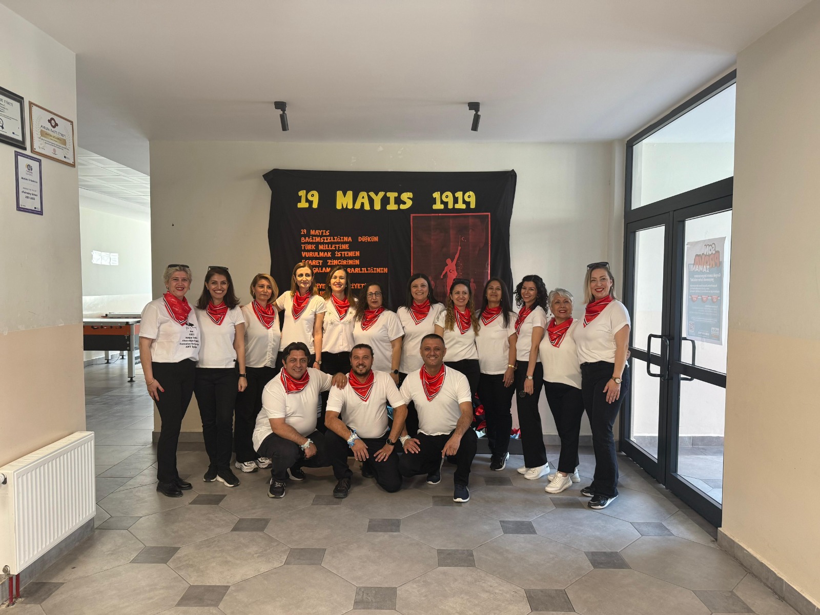 Manisa'da Öğretmenlerden Zeybek Şovu (2)