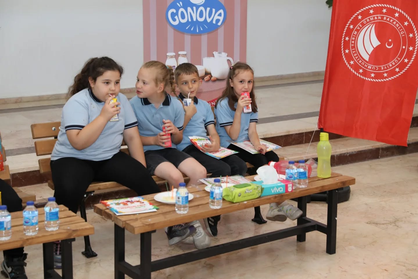 Manisa’da Süt Gibi Etkinlik Dünya Süt Günü’nde Öğrencilere Sürpriz (6)
