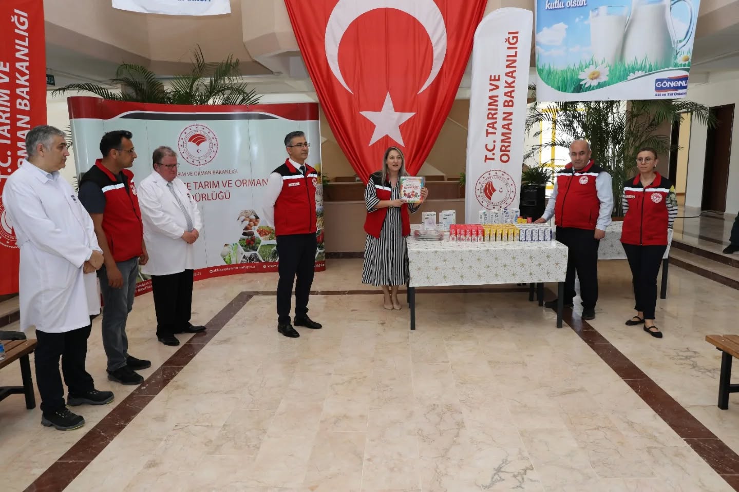 Manisa’da Süt Gibi Etkinlik Dünya Süt Günü’nde Öğrencilere Sürpriz (9)