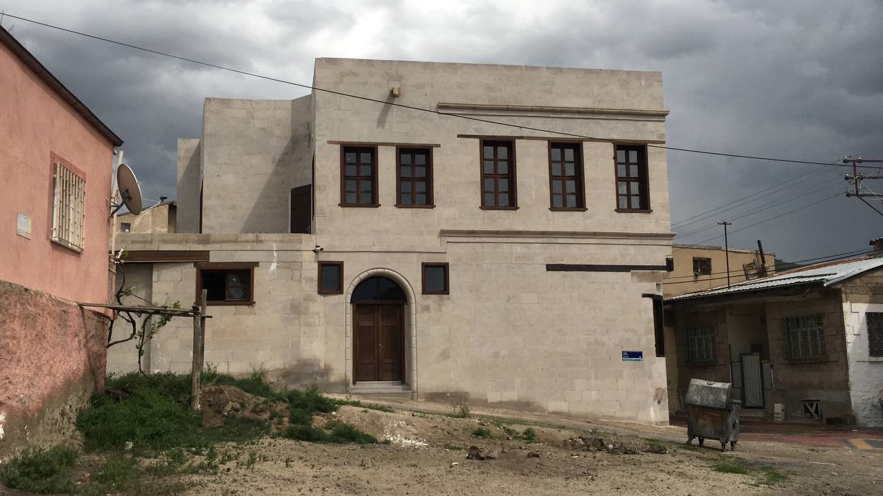 Papa'nın Kayserili Olduğu Iddiası Vatandaşları Şaşırttı (3)