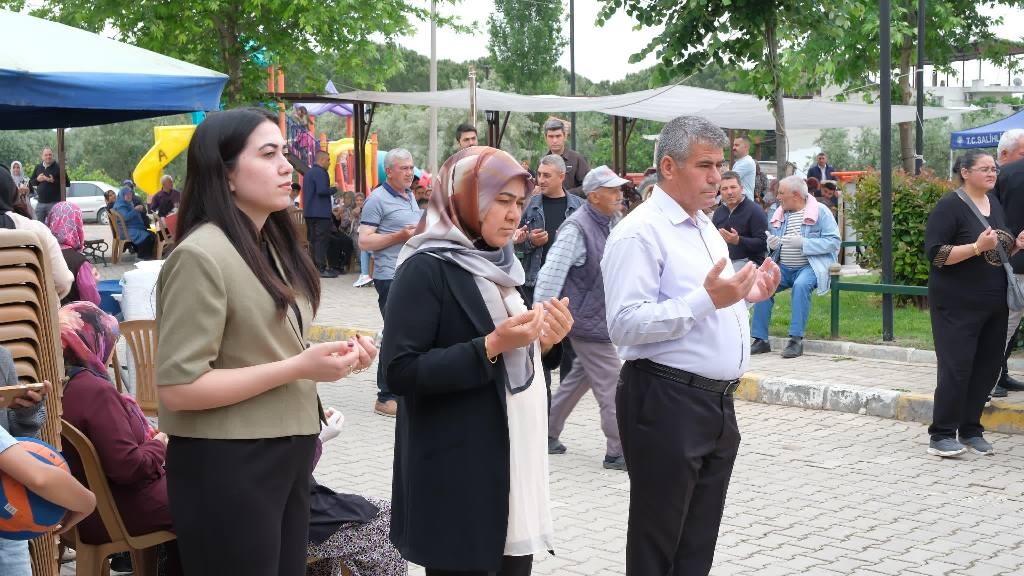 Salihli’de Şehit Mustafa Kozak, 7.Yılında Dualarla Anıldı (3)