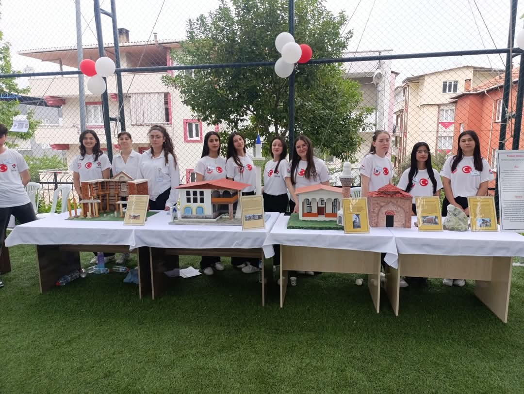 Soma'da Tübi̇tak Fuarı Açıldı (4)