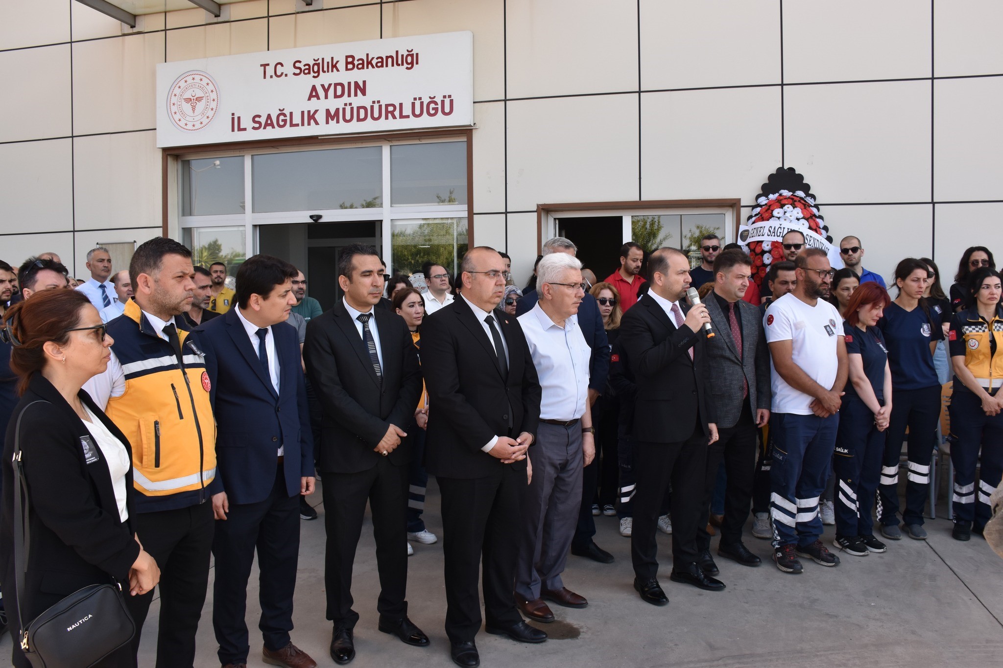 Ambulans Şoförü Erke’yi Mesai Arkadaşları Son Yolculuğuna Uğurladı (1)