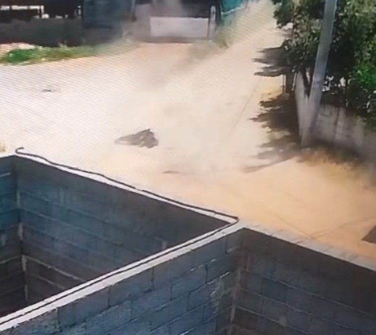 Çöp Toplama Aracından Düşen Işçi Ağır Yaralandı (1)-1