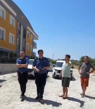 Habere Giden Gazeteciler Haber Oldu Polisin Gözü Önünde Gazeteciler Gaspa Uğradı (1)