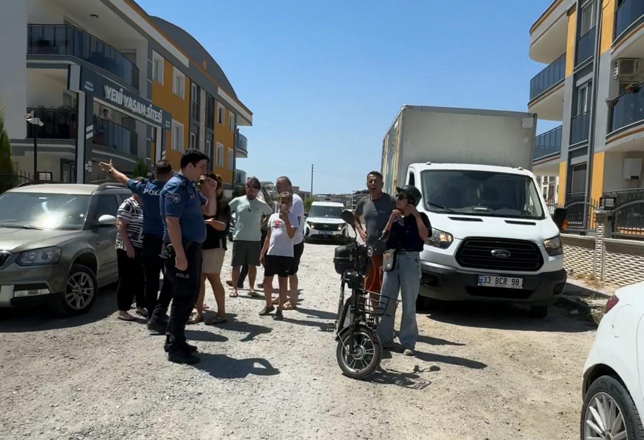 Habere Giden Gazeteciler Haber Oldu Polisin Gözü Önünde Gazeteciler Gaspa Uğradı (4)
