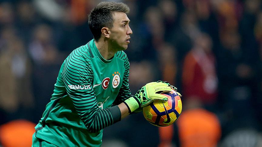 Herkes Bekliyordu, Karar Verildi Fernando Muslera’nın Yeni Takımı Belli Oldu! (4)