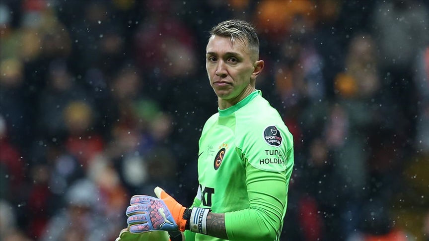 Herkes Bekliyordu, Karar Verildi Fernando Muslera’nın Yeni Takımı Belli Oldu! (5)