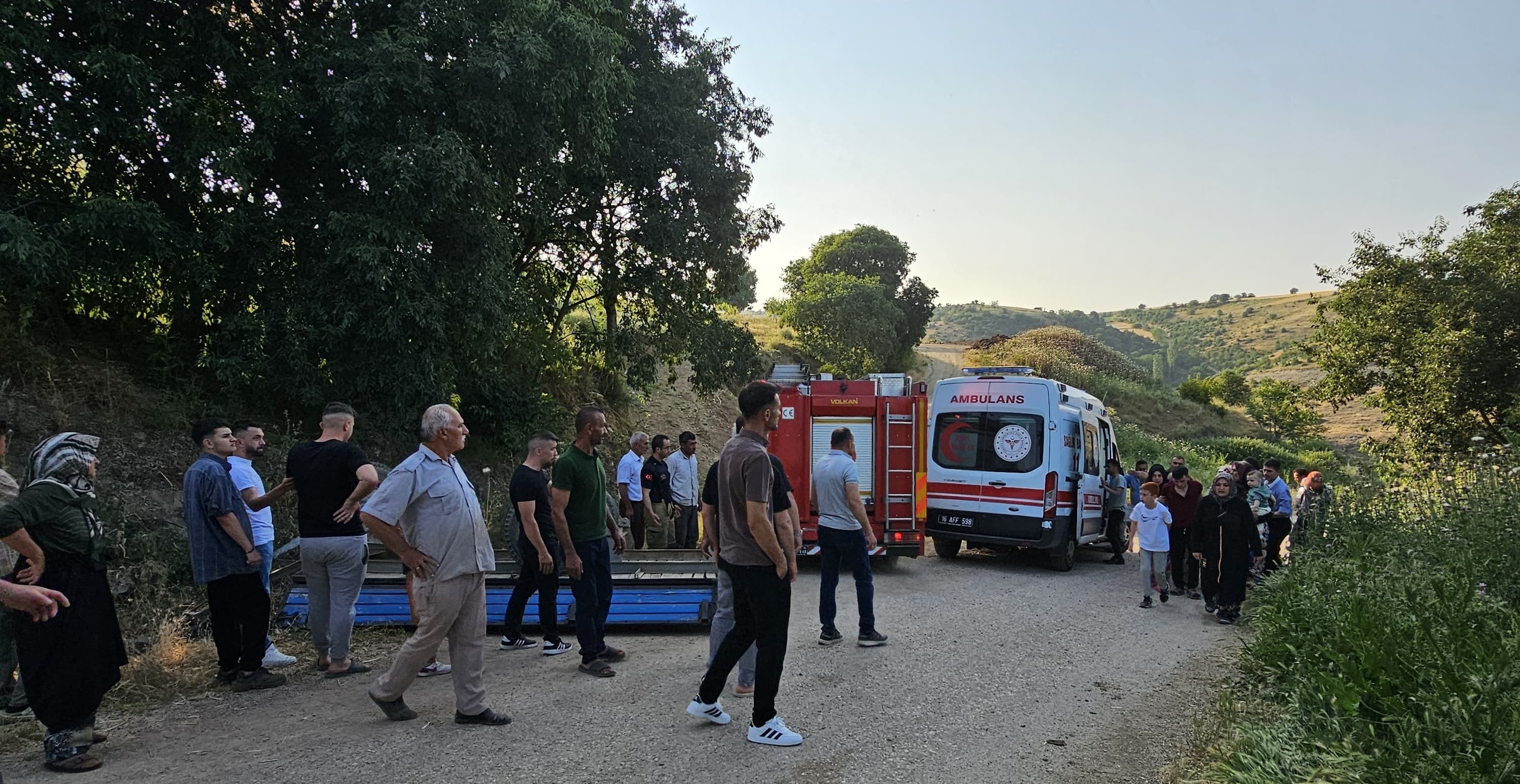 Römorkun Altında Kalan Çocuk Yaralandı (1)
