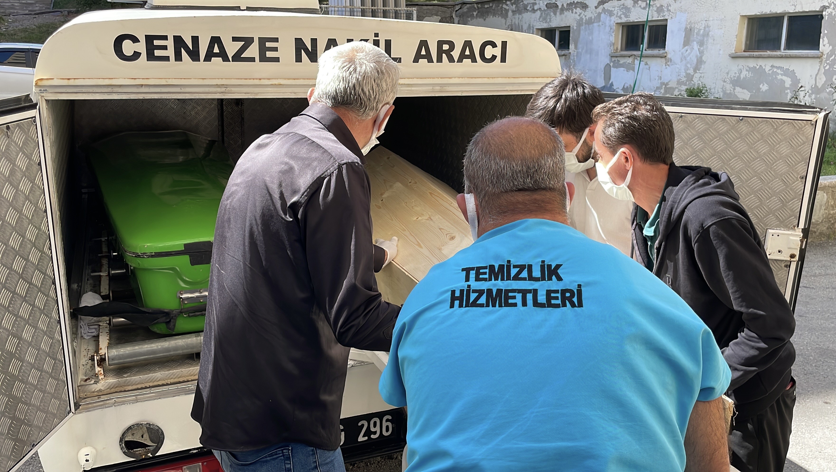 Sivas’ta Kene Yapışması Sonucu, Vücutlarına Bulaşan Kırım Kongo Kanamalı (1)