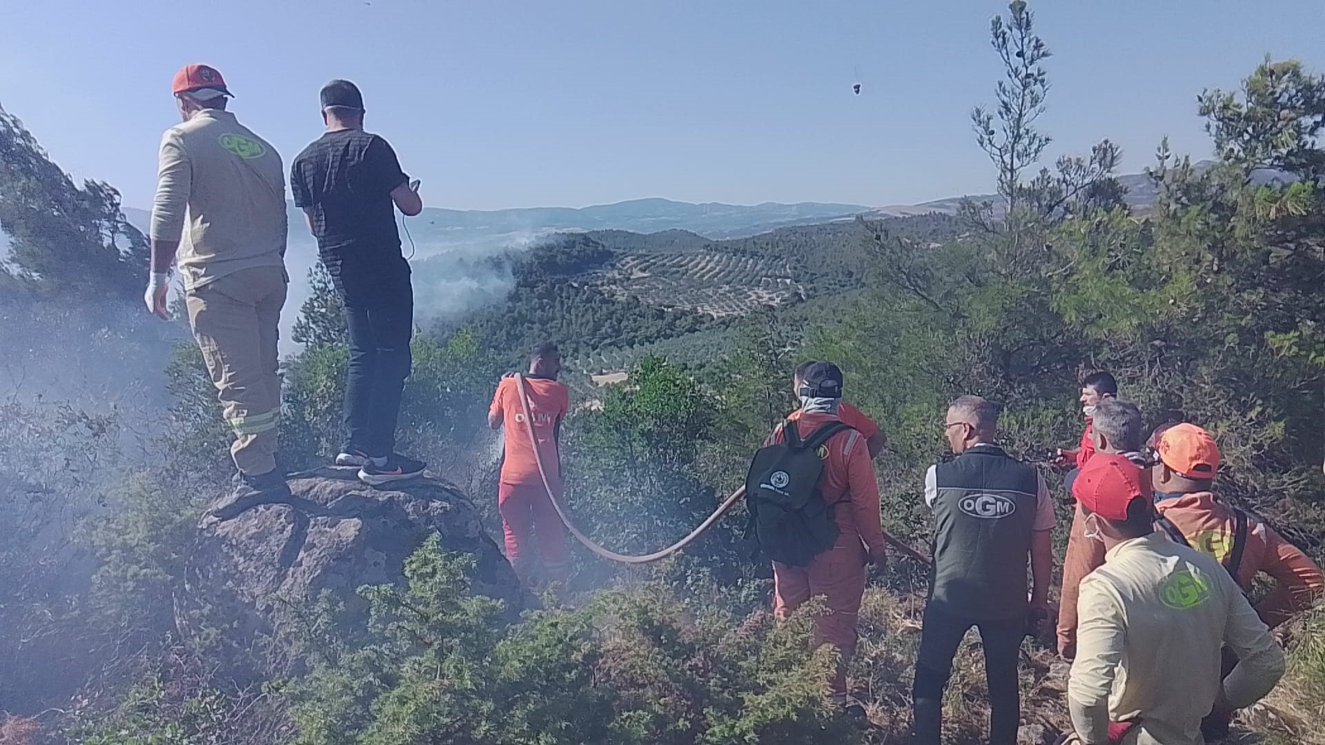Kırkağaç'taki Orman Yangınına Müdahale Sürüyor Bir Mahalle Tedbir Amaçlı Tahliye Edildi (5)