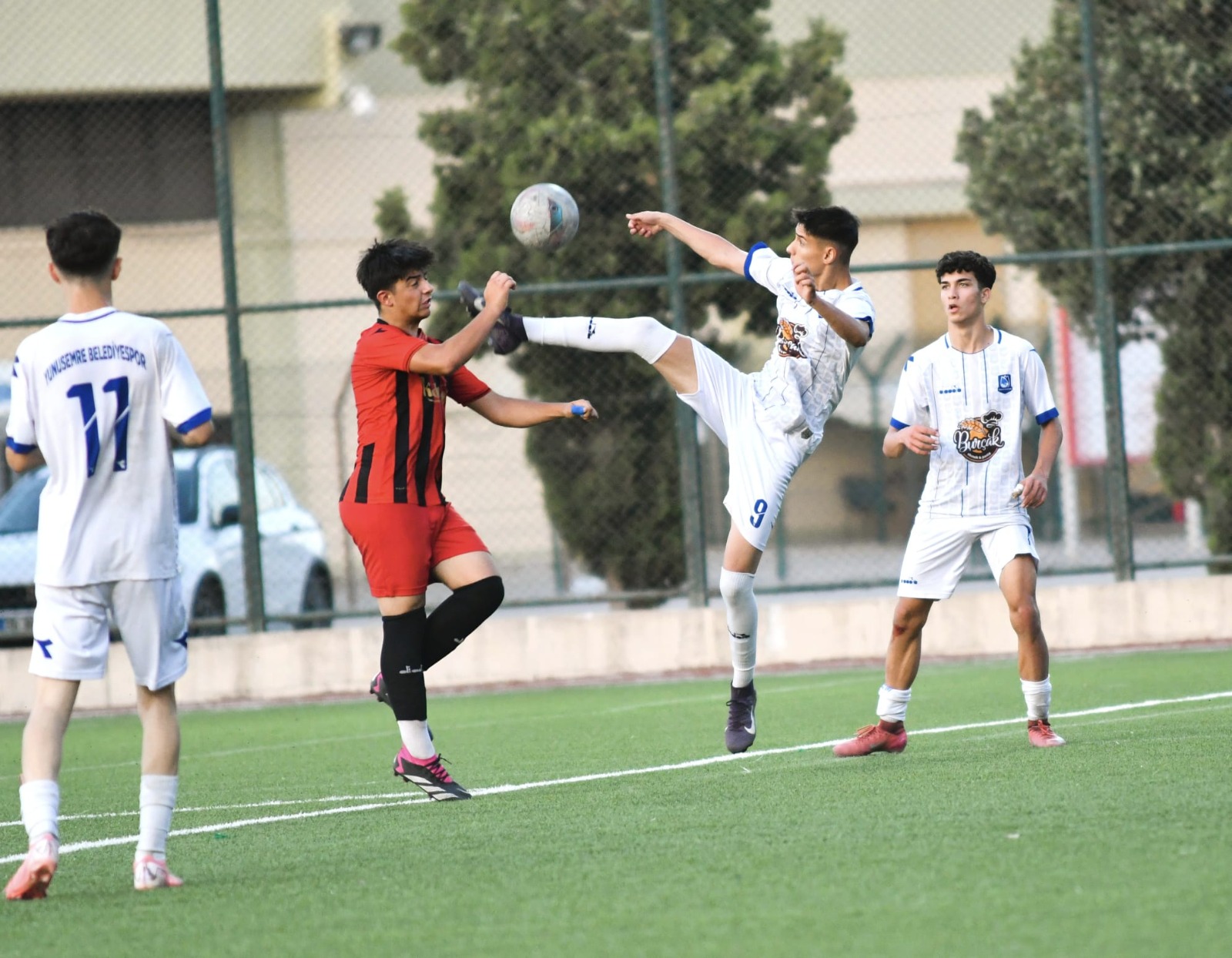 Yunusemre’nin U17 Takımı İzmir’de Tarih Yazdı! (6)