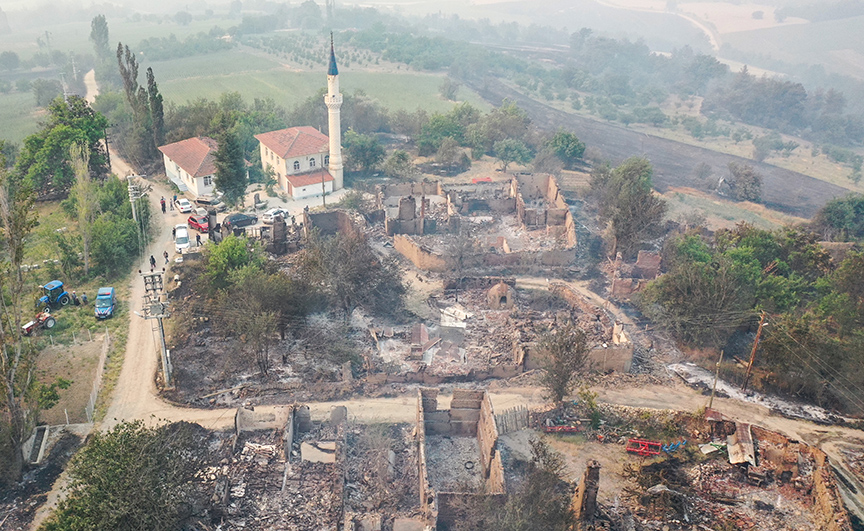 Türkiye Yanıyor, Havadan Ve Karadan Müdahale Ediliyor4