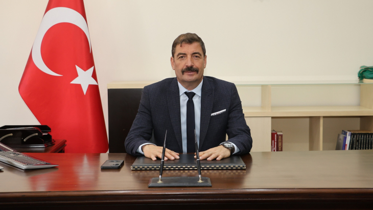 Kula Belediye Başkanı’ndan Yangın Çağrısı “Traktörleri Olan Herkes Yardıma Koşsun”