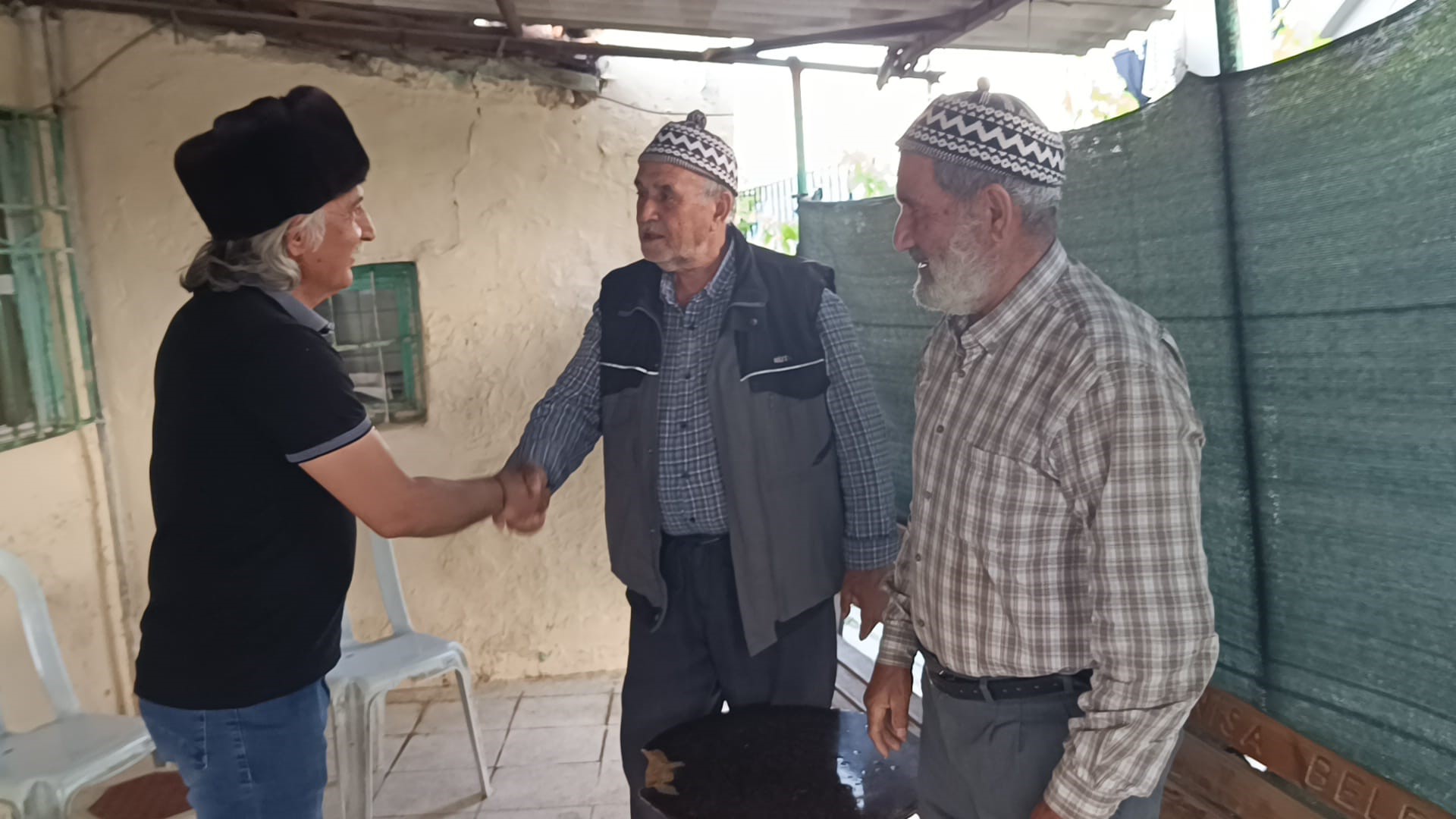 Manisa’da Makam Aracı Değil, Makam Atı Kaymakam At Sırtında Halkın Arasında! (4)