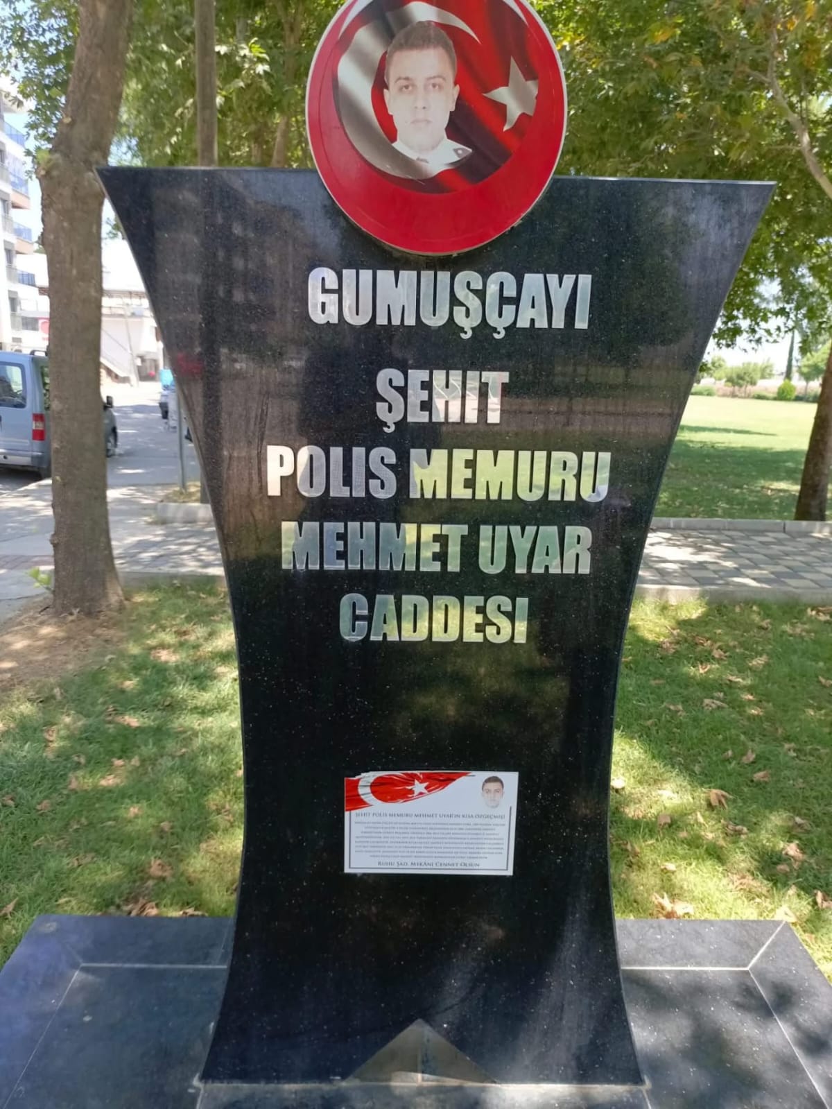 Manisa’da Şehit Anıtına Saygısızlık ‘Bu Millet Affetmez! (1)-1