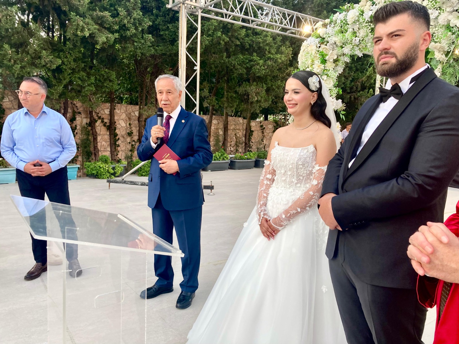 Manisa’da Unutulmaz Nikah Töreni Başkan Balaban Kıydı, Arınç Takdim Etti (1)-1