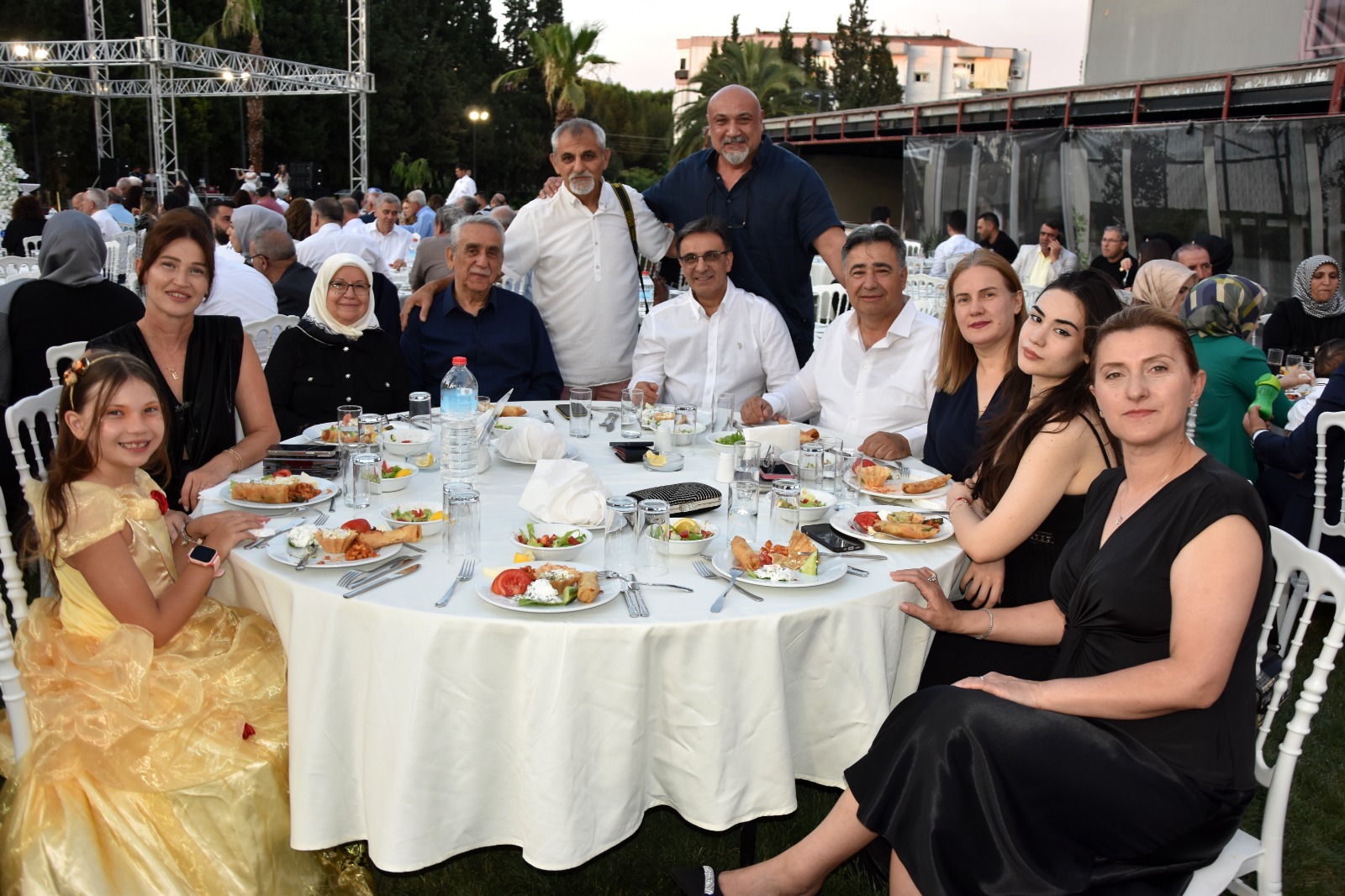 Manisa’da Unutulmaz Nikah Töreni Başkan Balaban Kıydı, Arınç Takdim Etti (7)