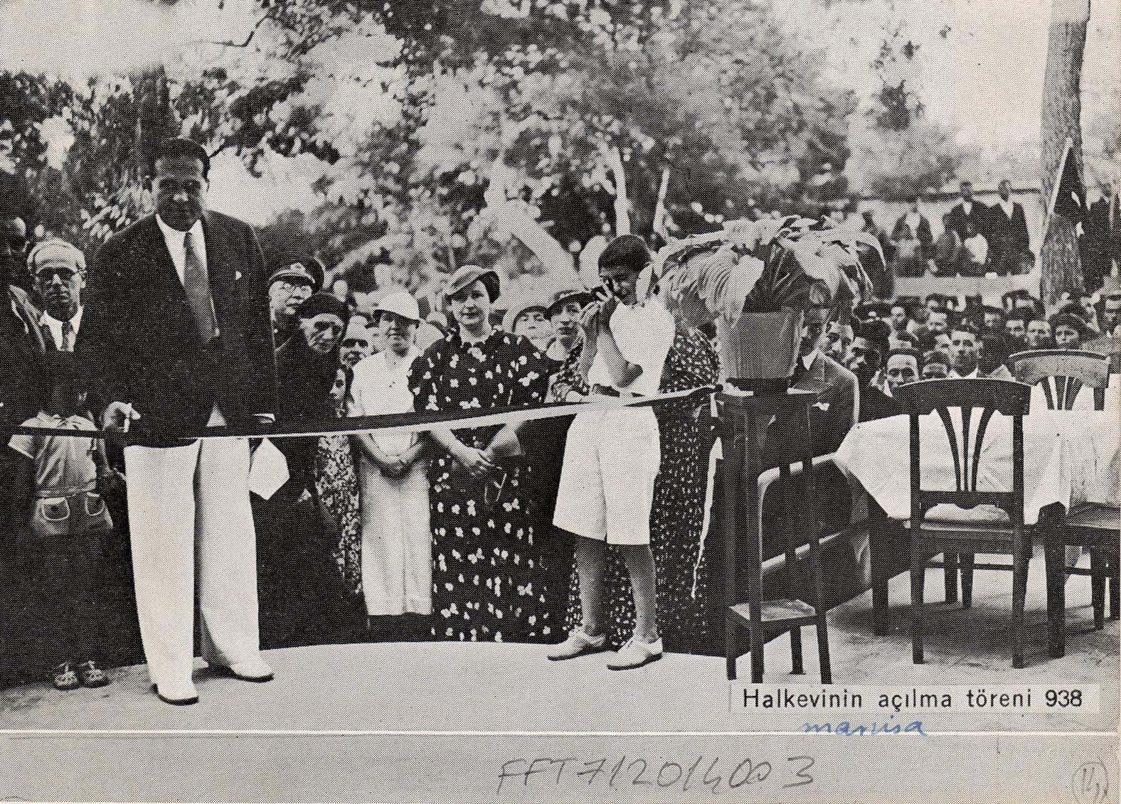 Manisa’nın 87 Yıllık Tarihi Fotoğrafı Gün Yüzüne Çıktı-1