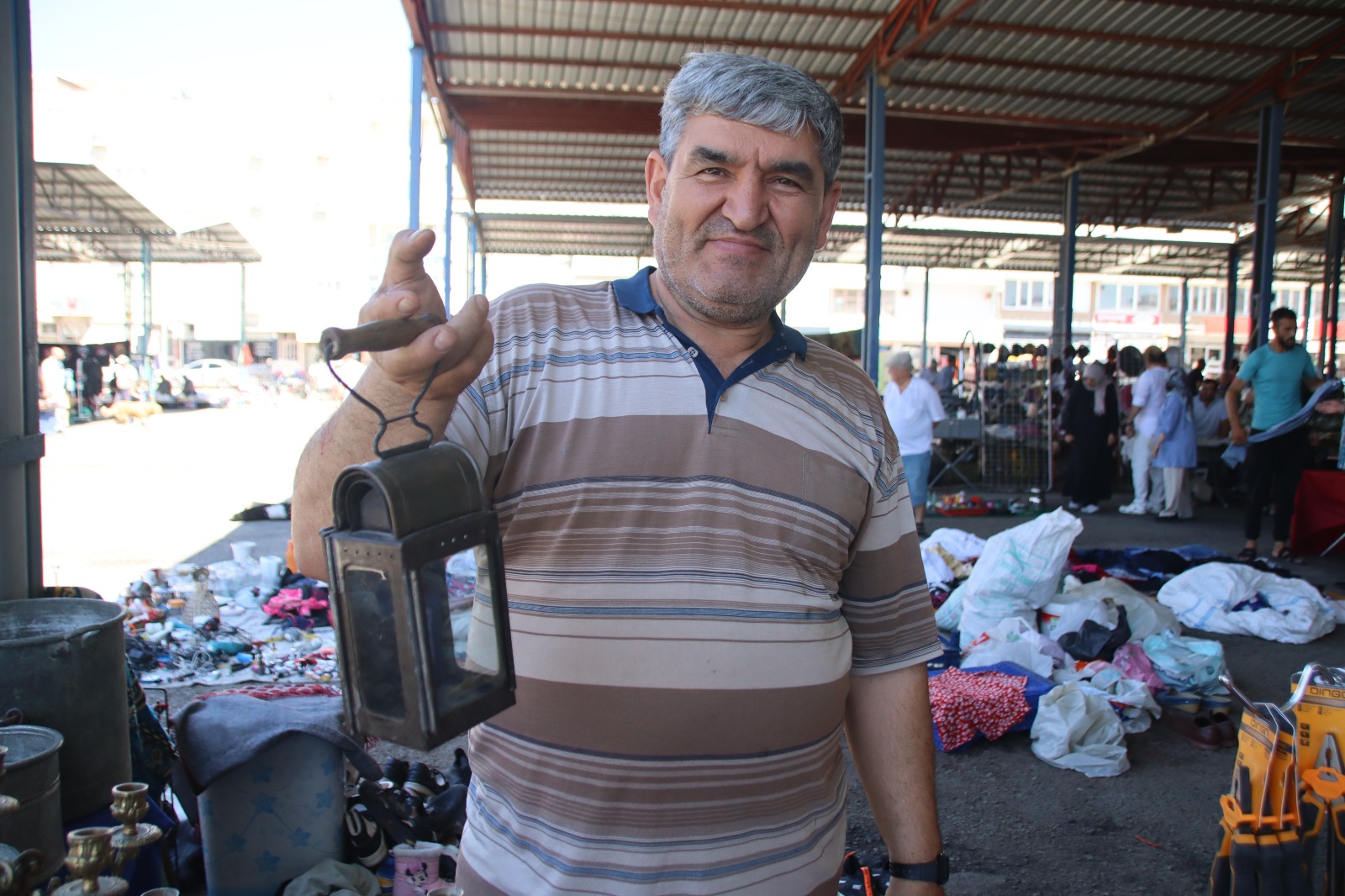 Bu Pazarda Barutlu Tüfek Satılıyor! 150 Yıllık Ürünler De Var (9)