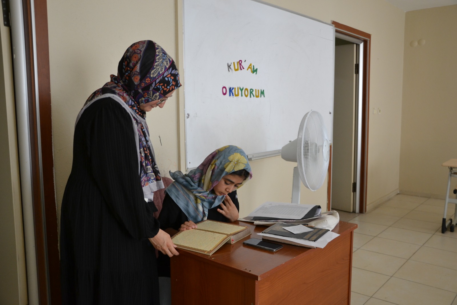 İlim Yayma Cemiyeti Manisa’da Yaz Okulu Öğrencilerden Leman Dergisi’ne Salavatlı Tepki (6)