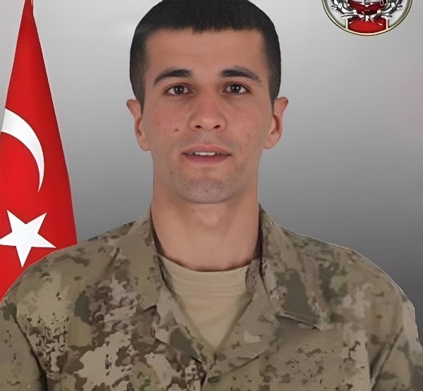 Bitlis'e Şehit Ateşi Düştü (1)