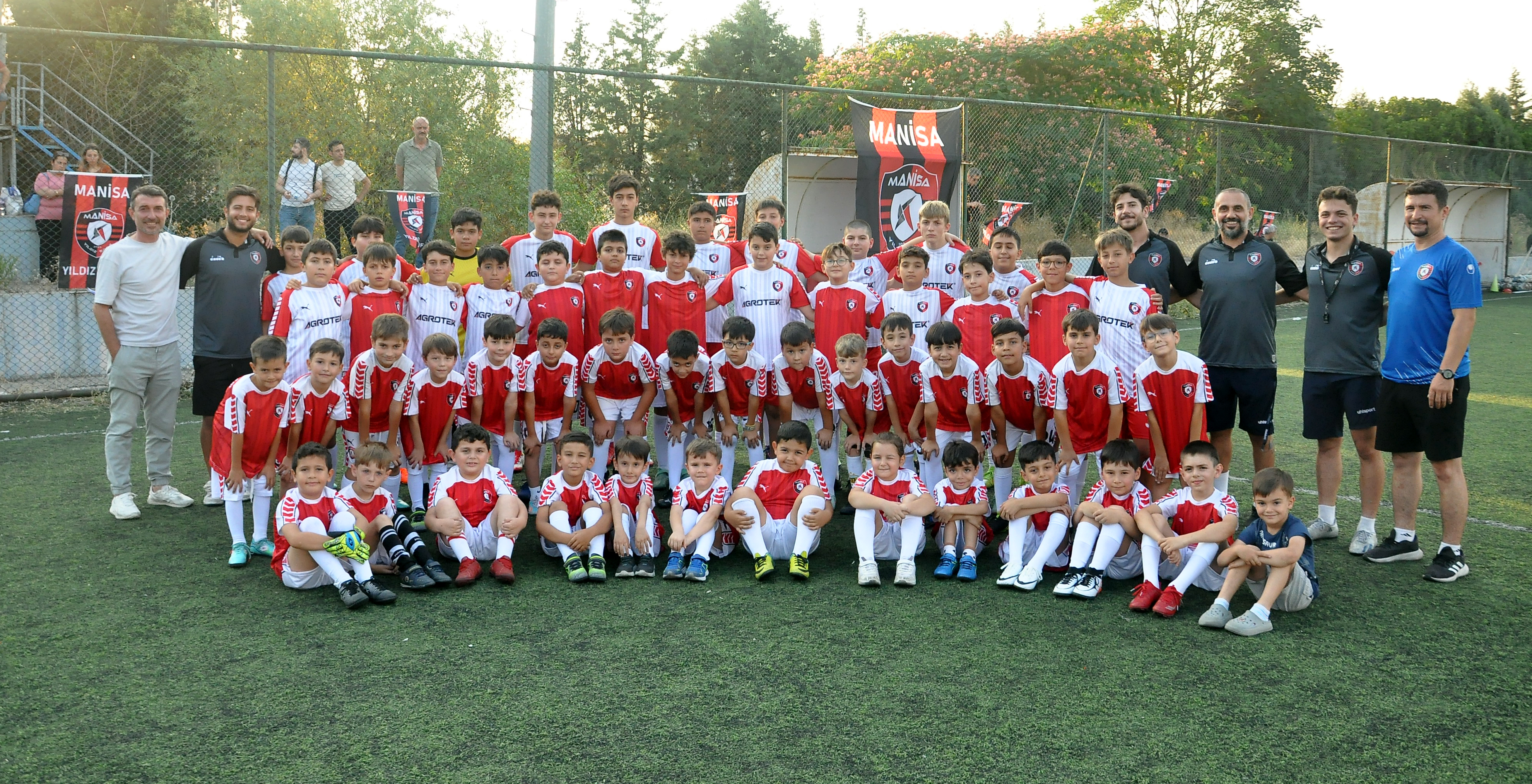 Minik Yıldızlar Sahaya Indi Yıldızspor 45 Fk Yaz Futbol Okulu Başladı (8)