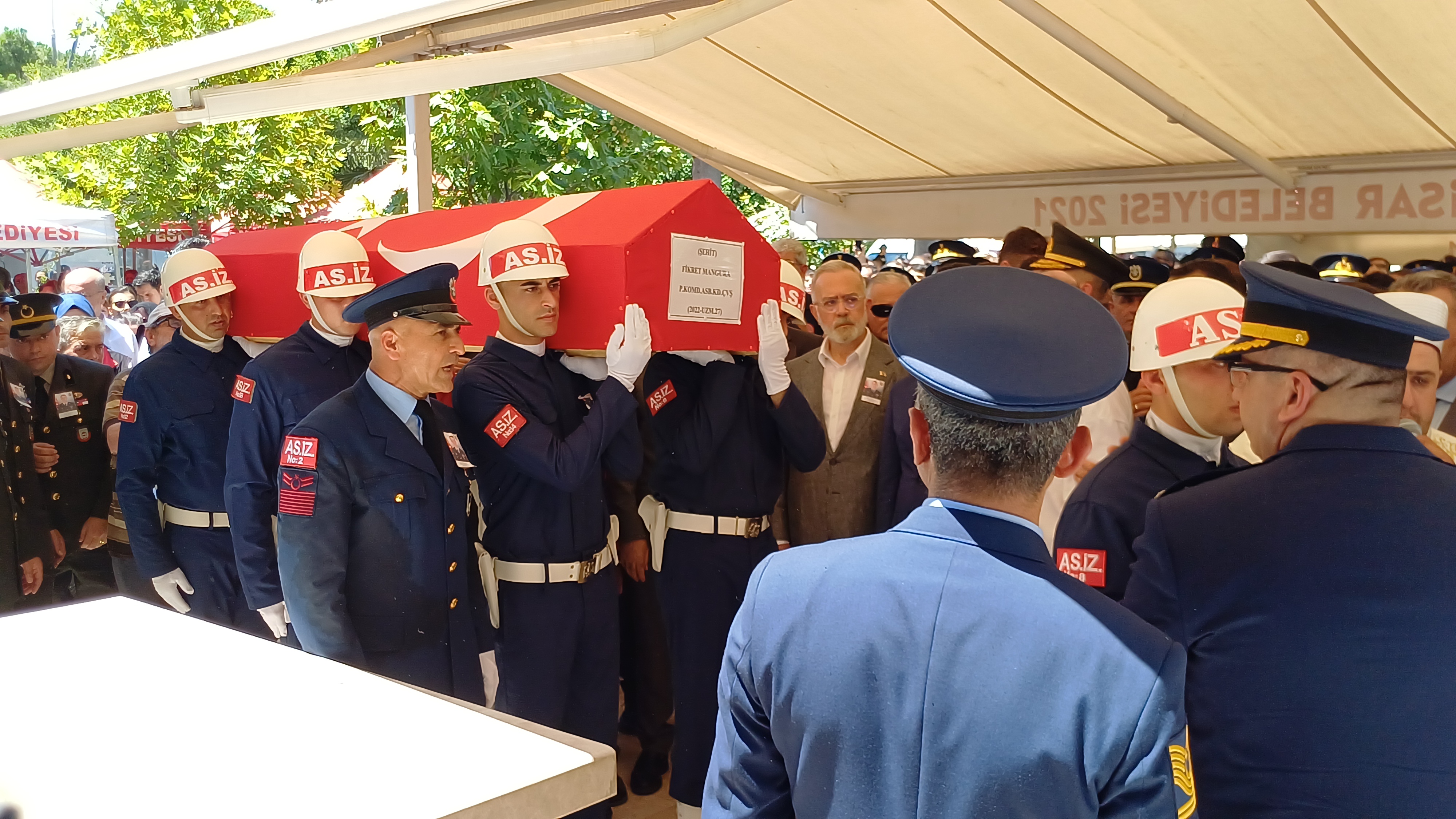 Minik Deniz'den Şehit Babasına Son Bakış (6)