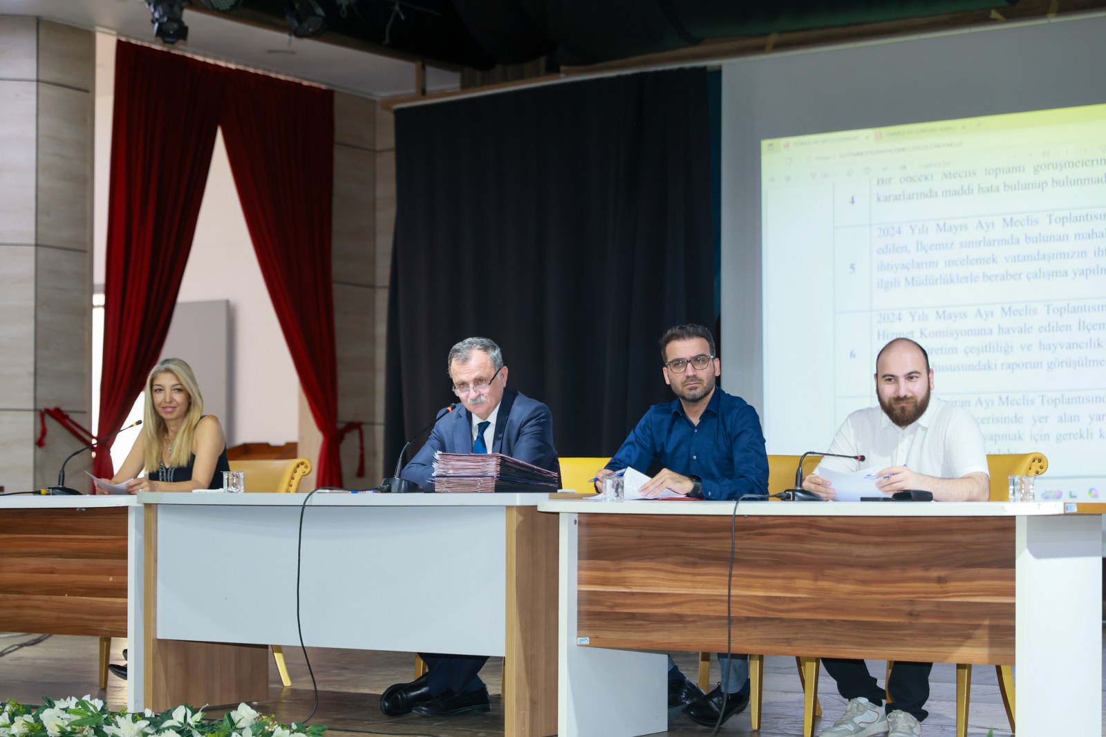 Yunusemre Meclisi’nde İsmail Bilen Anıldı, Orman Yangınlarına Tepki Yükseldi (2)